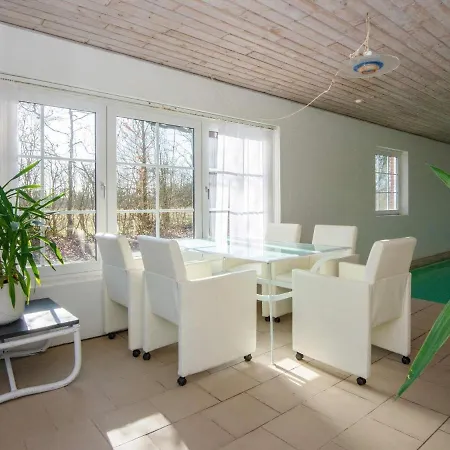 Six-bedroom Holiday In Kibaek