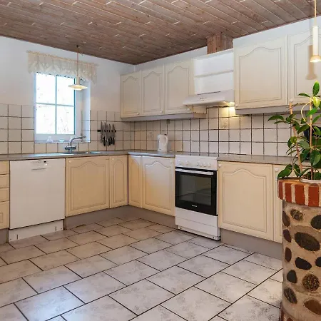 Six-bedroom Holiday In Kibaek Norre Vium