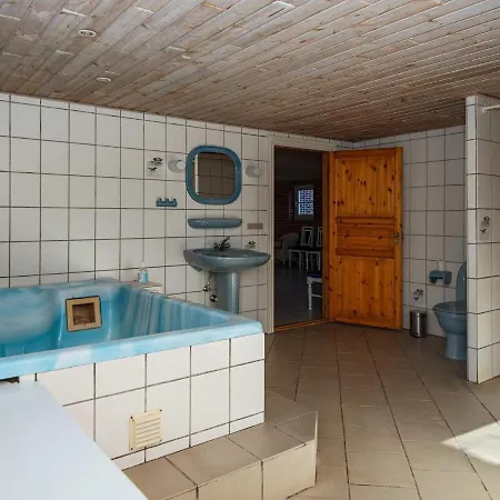 Six-bedroom Holiday In Kibaek Norre Vium