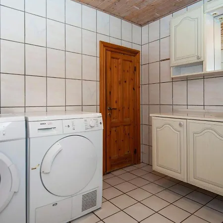 Six-bedroom Holiday In Kibaek